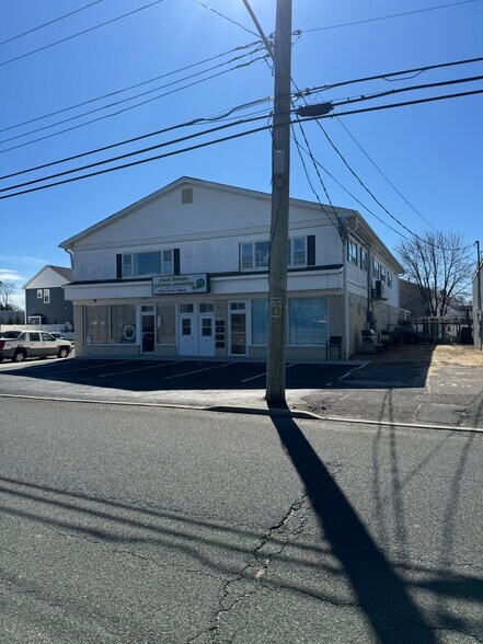 More Photos Of 606 Ocean Rd, Point Pleasant Light Distribution For Lease