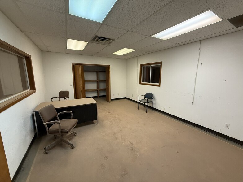 More Photos Of , Lamesa Industrial For Sale