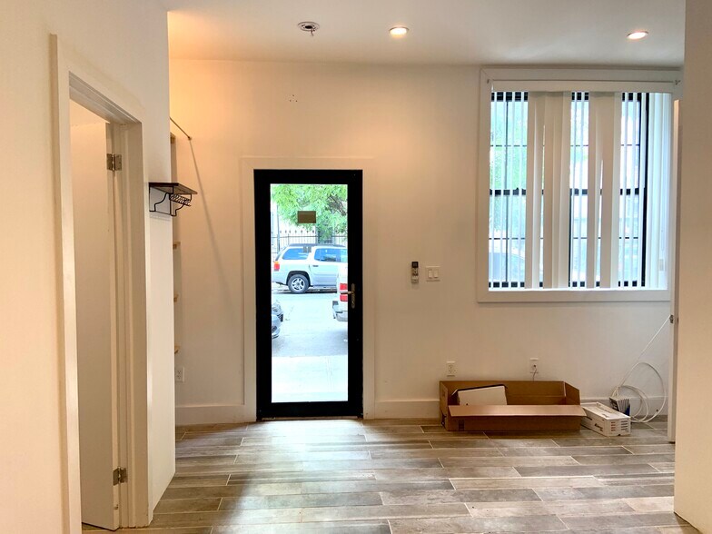 More Photos Of 85 Howard Ave, Brooklyn Storefront For Lease