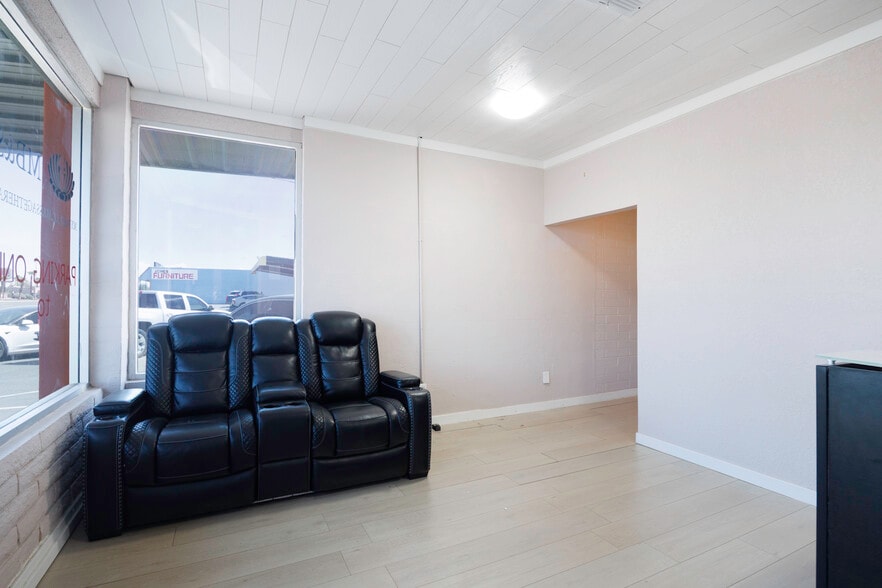 More Photos Of 623 E Florence Blvd, Casa Grande Freestanding For Sale