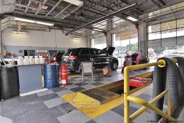 More Photos Of 560 Albany Ave, Kingston Auto Repair For Lease