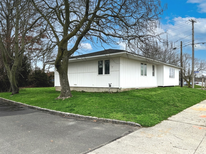 More Photos Of 4571 Sunrise Hwy, Bohemia Office For Sale