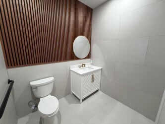 More Photos Of 444 Willis Ave, Roslyn Heights Storefront Retail Office For Lease