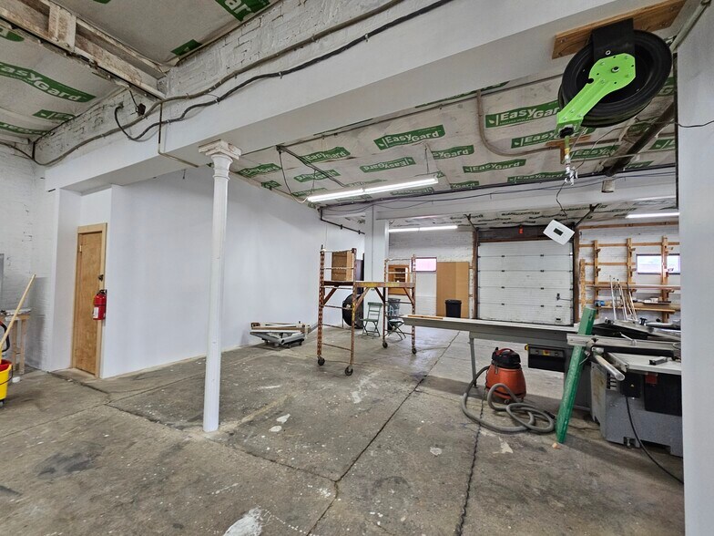 More Photos Of 477B Hasbrouck Ave, Kingston Manufacturing For Lease