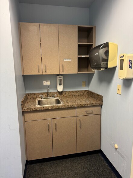 More Photos Of 1 Johnson Rd, Latham Unknown For Lease