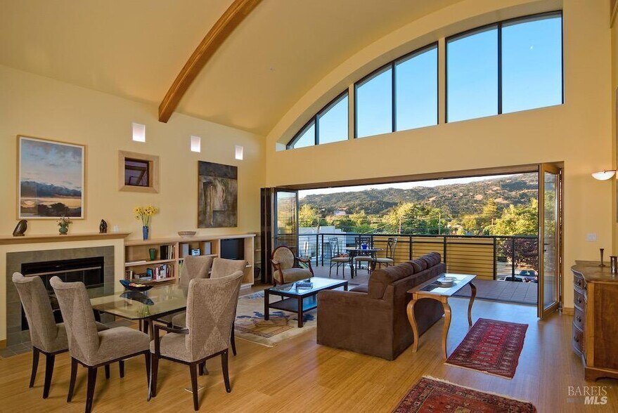 More Photos Of 21015 Geyserville Ave, Geyserville General Retail For Sale
