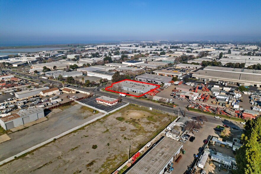More Photos Of 23978 Connecticut St, Hayward Warehouse For Sale