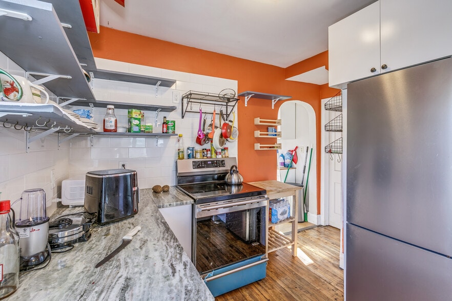 More Photos Of 1025 Southview Blvd, South Saint Paul Restaurant For Sale