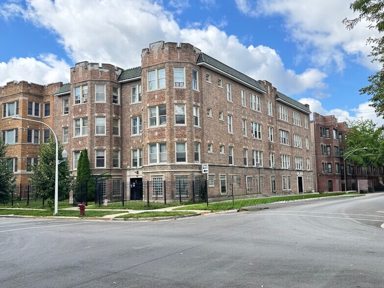 Primary Photo Of 6800 S Paxton Ave, Chicago Apartments For Sale