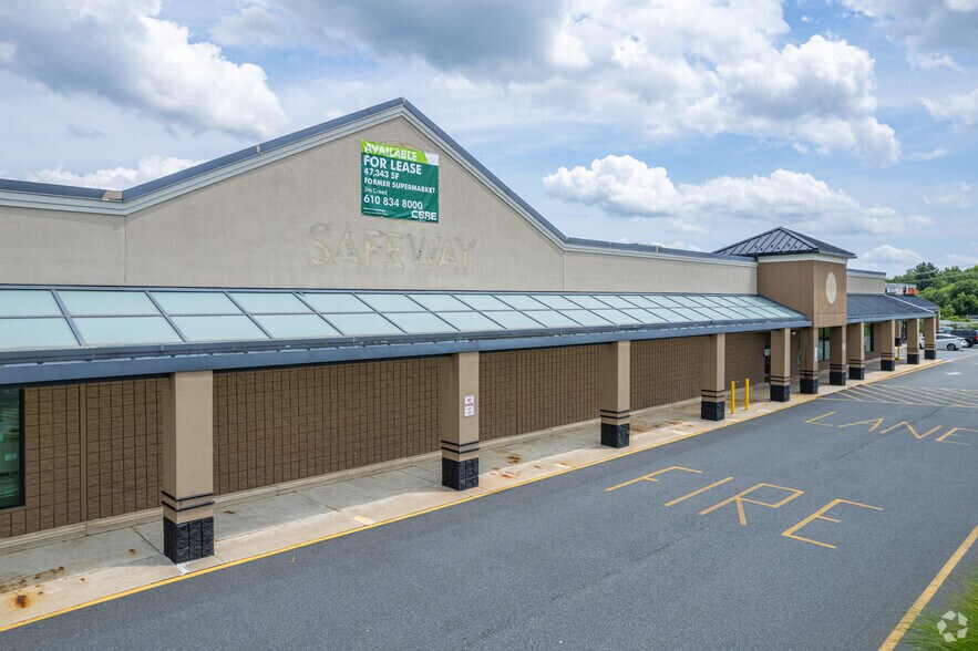 More Photos Of 2502 Foulk Rd, Wilmington Storefront For Lease