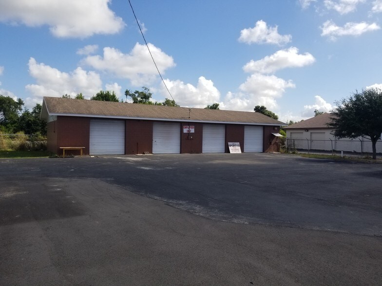 More Photos Of 3411 Recker Hwy, Winter Haven Flex For Lease