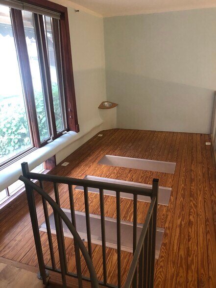 More Photos Of 1 Saint Mathews Ct NW, Washington Flex For Lease