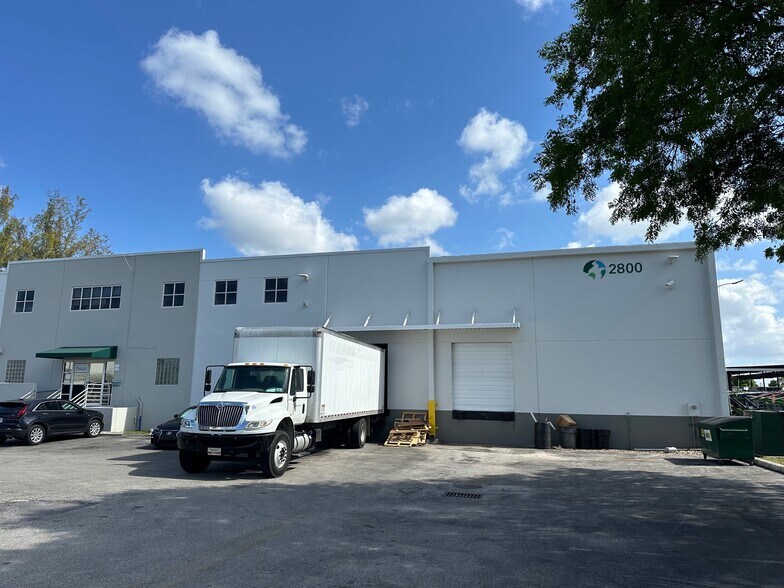 More Photos Of 2800 NW 125th St, Miami Warehouse For Lease