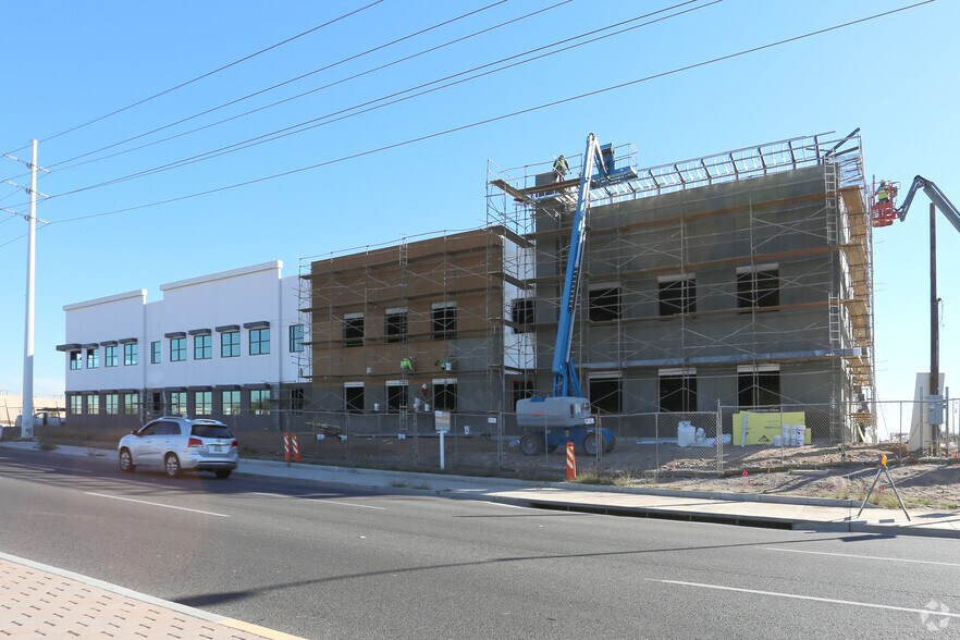 More Photos Of 9069 W Thunderbird Rd, Peoria Medical For Lease