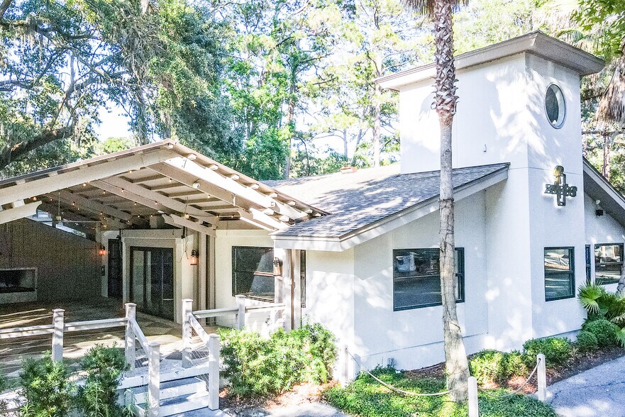 More Photos Of 8 Executive Park Rd, Hilton Head Island Restaurant For Sale