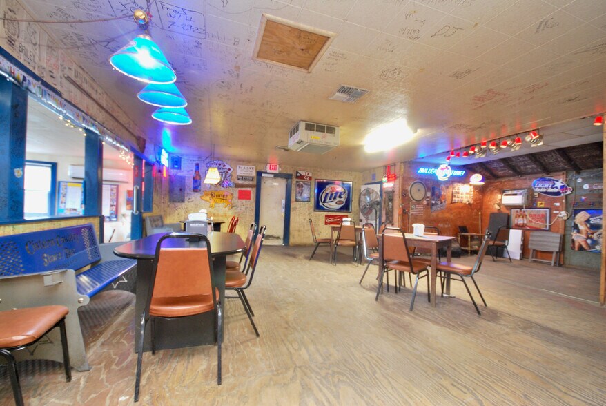 More Photos Of 12604 N State Highway 95, Cistern Restaurant For Sale