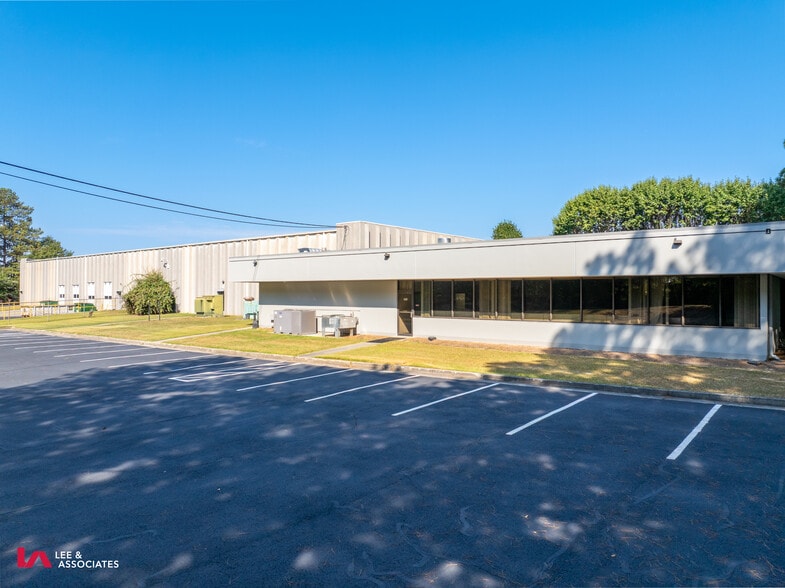 More Photos Of 5125 Highway 85, College Park Warehouse For Sale