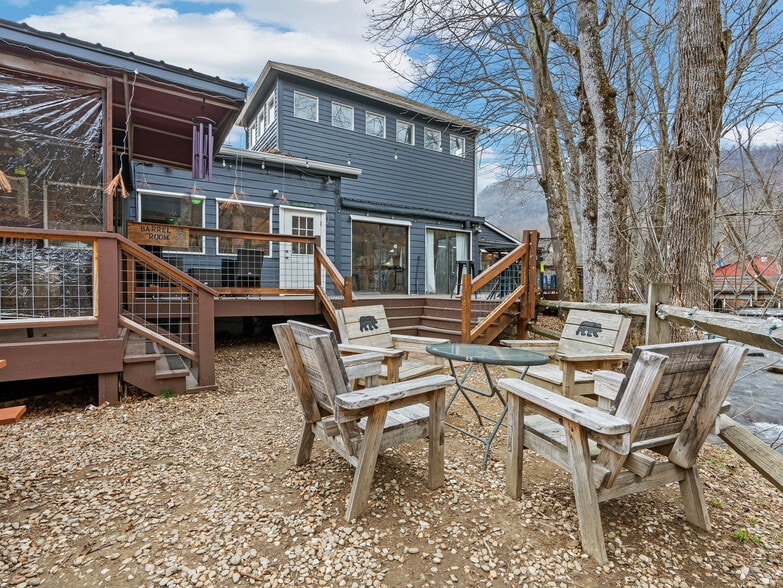 More Photos Of 4352 Soco Rd, Maggie Valley Restaurant For Sale