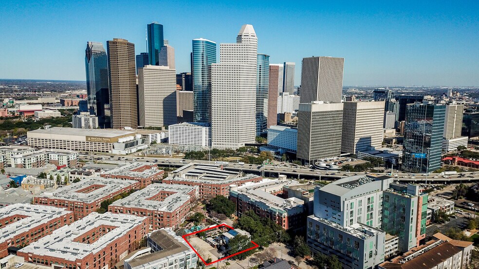 More Photos Of 1916 Baldwin St, Houston Bar For Sale