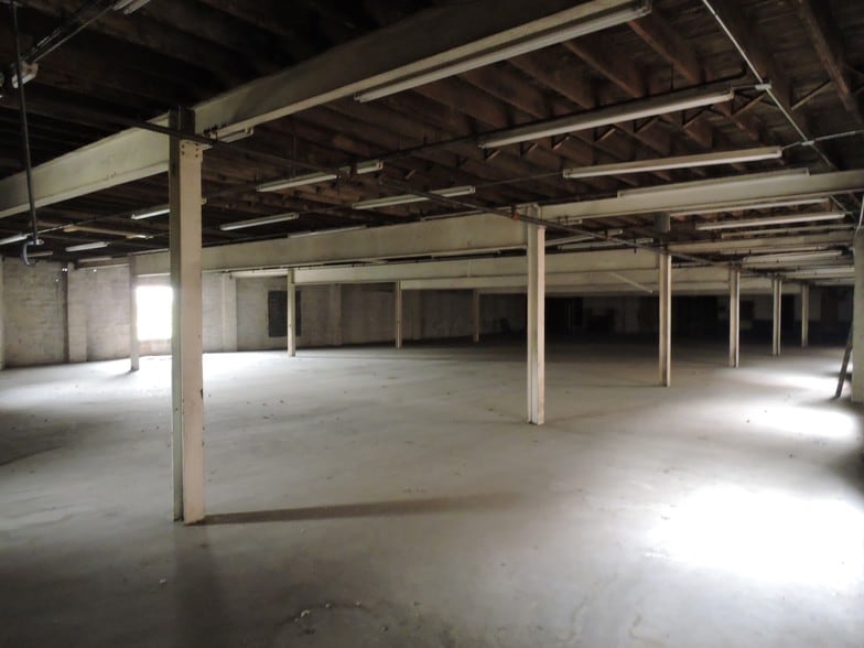 More Photos Of 301 Winchester Ave, Martinsburg Light Manufacturing For Sale