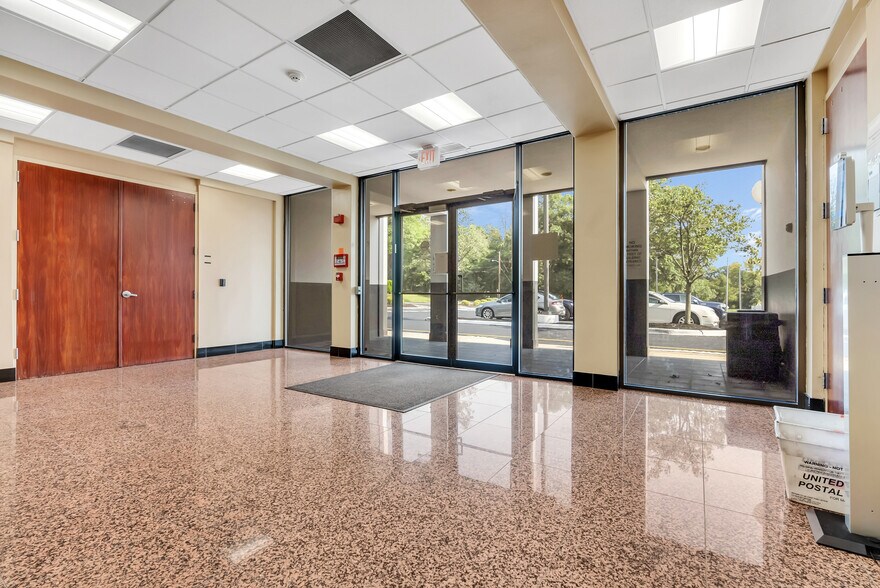 More Photos Of 75 Lincoln Hwy, Iselin Medical For Lease