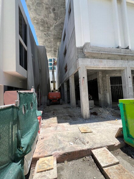 More Photos Of 4011 Salzedo St, Coral Gables Apartments For Lease