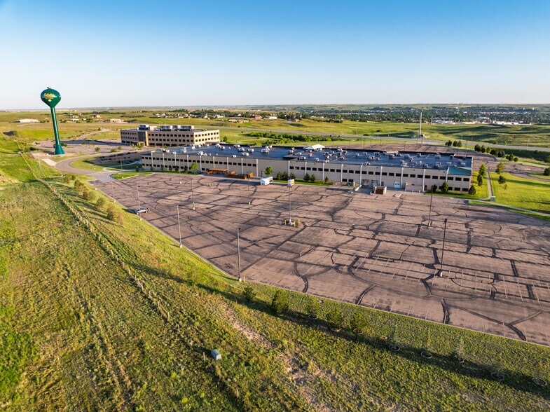 More Photos Of 1 Cabela Dr, Sidney Office For Lease