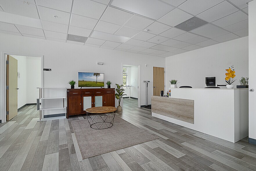 More Photos Of 180 Pinnacles Dr, Palm Coast Medical For Lease