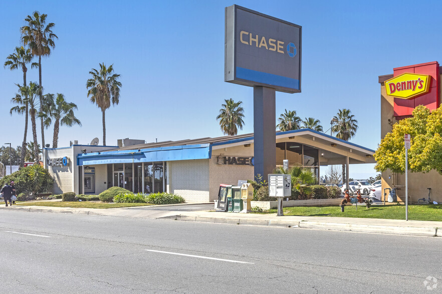 Primary Photo Of 2680 Mount Vernon Ave, Bakersfield Freestanding For Lease