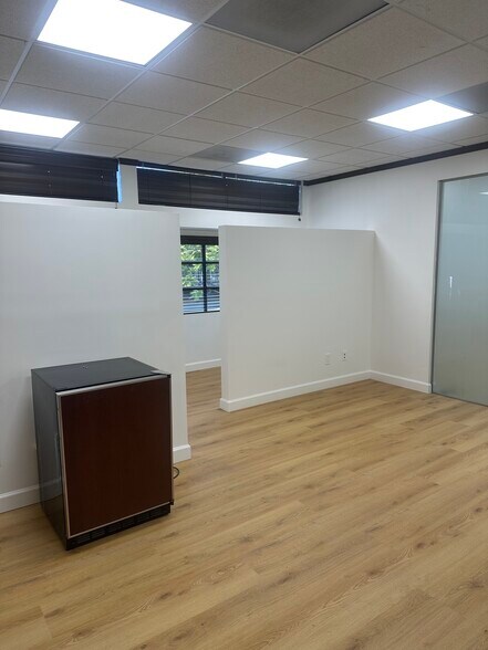 More Photos Of 500 Silver Spur Rd, Rancho Palos Verdes Office For Lease