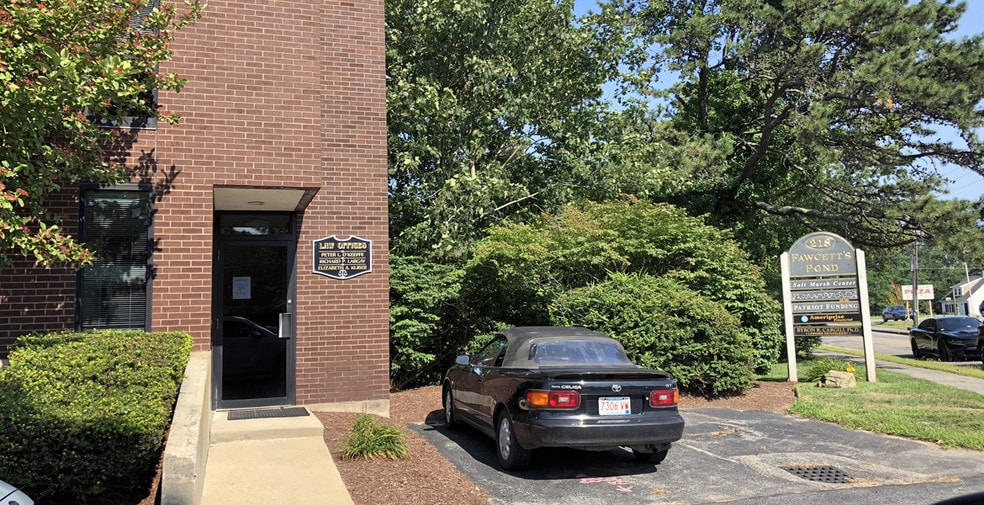 More Photos Of 218 W Main St, Hyannis Medical For Sale