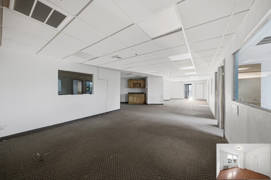 More Photos Of 66-00 66-00 Borden Ave, Maspeth Office For Lease
