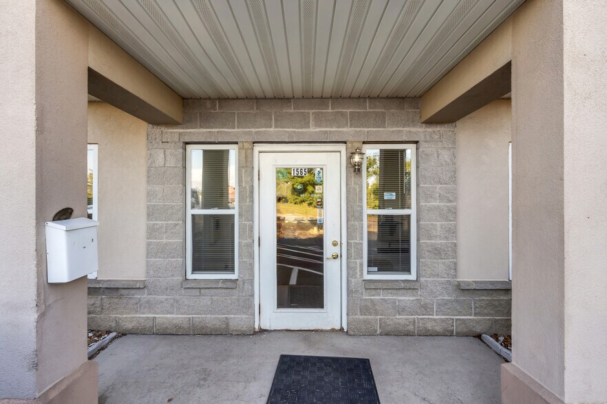 More Photos Of 1565 Kisker Rd, Saint Charles Office For Sale