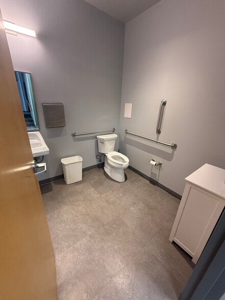 More Photos Of 2212 Murray Ave, Pittsburgh Apartments For Lease