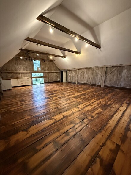 More Photos Of 792 Route 35, Cross River Office Residential For Lease