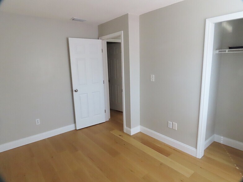 More Photos Of 5136-5186 La Mancha Ct, Orlando Apartments For Sale