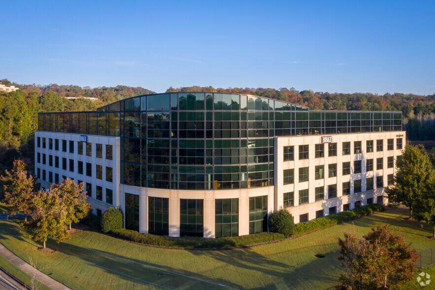 More Photos Of 2501 20th Pl S, Birmingham Office For Lease