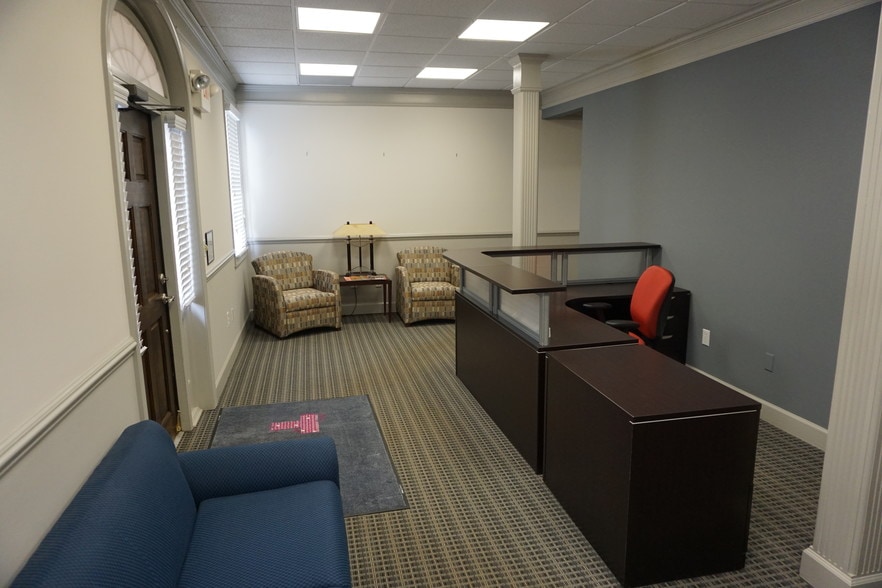 More Photos Of 420 The Parkway, Greer Office Residential For Lease
