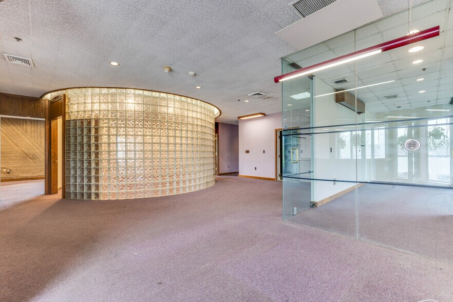 More Photos Of 66 Concord St, North Reading Light Distribution For Lease