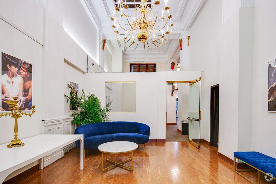 More Photos Of 525 Seymour St, Vancouver Office For Lease