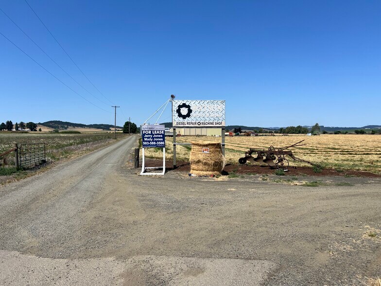 More Photos Of 10755 Highway 22, Dallas Warehouse For Sale