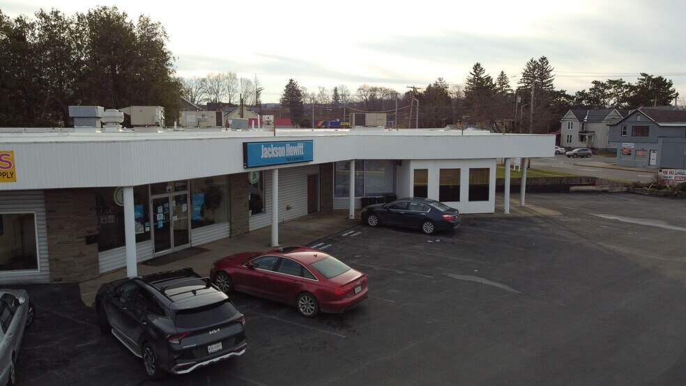 More Photos Of 1155 Mohawk St, Utica Storefront For Lease