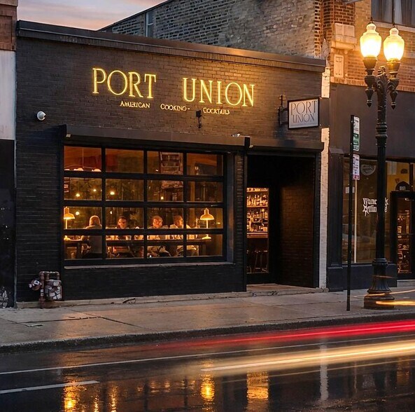 More Photos Of 1559 N Milwaukee Ave, Chicago Restaurant For Sale