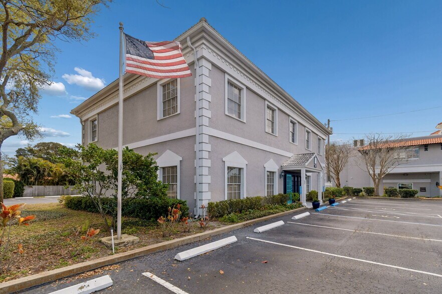 More Photos Of 575 Indian Rocks Rd N, Belleair Bluffs Medical For Lease