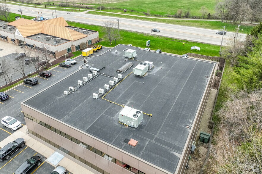 More Photos Of 839 N Perryville Rd, Rockford Office For Lease