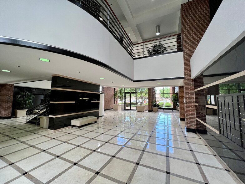 More Photos Of 5800 Campus Circle Dr E, Irving Office For Lease