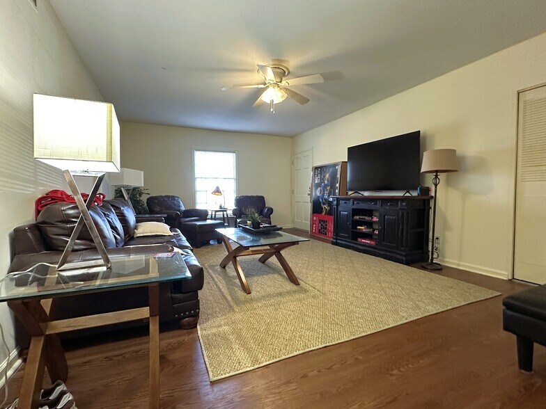 More Photos Of 350 S Pope St, Athens Multifamily For Sale