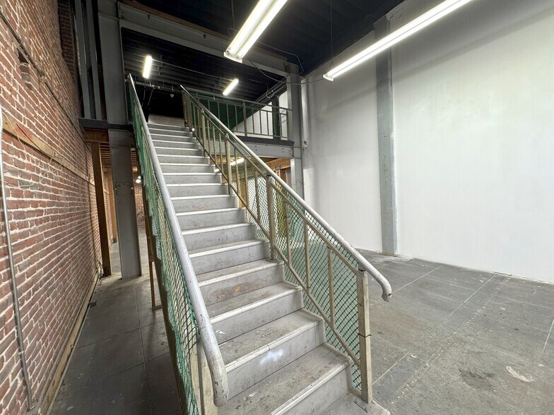 More Photos Of 822-824 Wall St, Los Angeles Storefront Retail Office For Lease