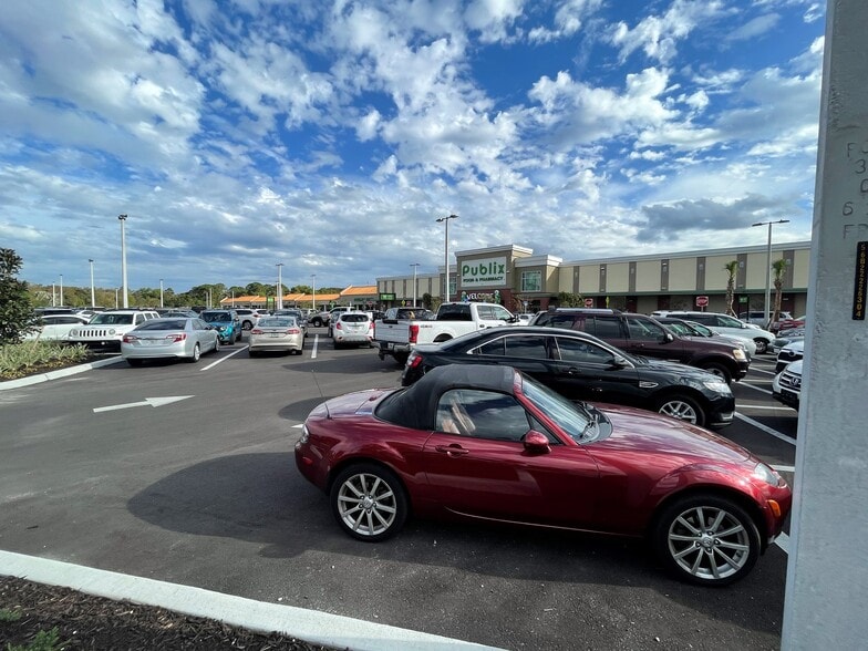 More Photos Of 14561 Palm Beach Blvd, Fort Myers General Retail For Lease