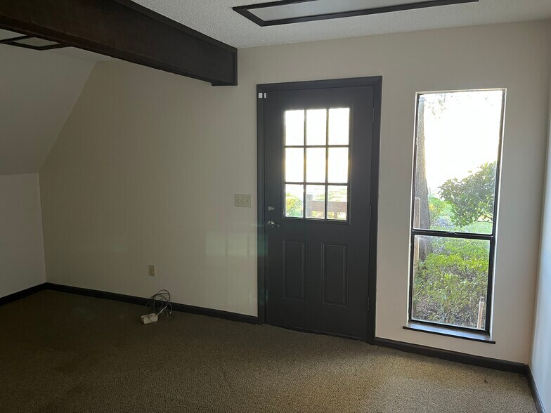More Photos Of 2809 Blanding Blvd, Middleburg Office For Sale